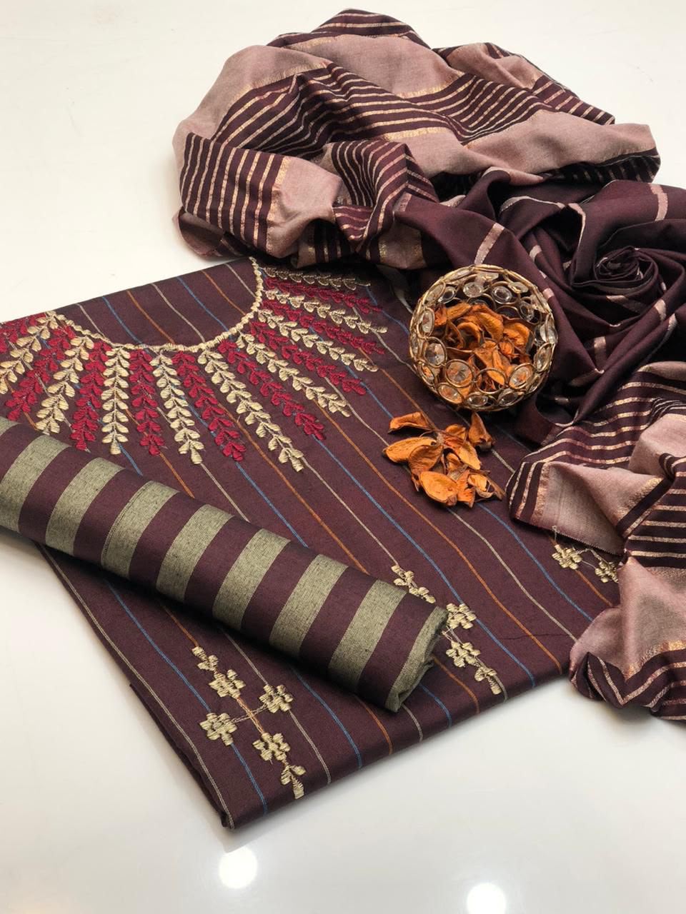 Unstich kamez shalwar