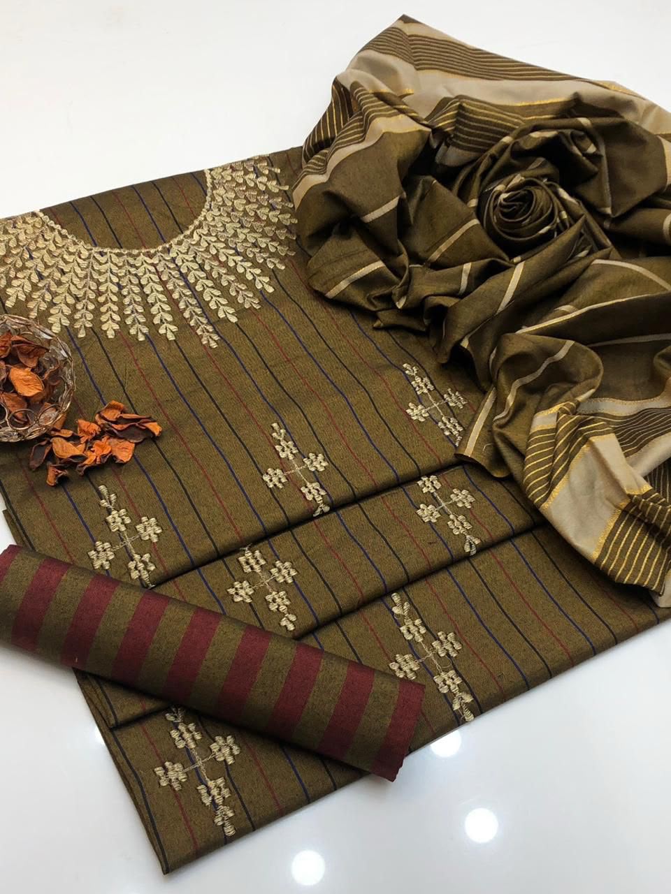 Unstich kamez shalwar